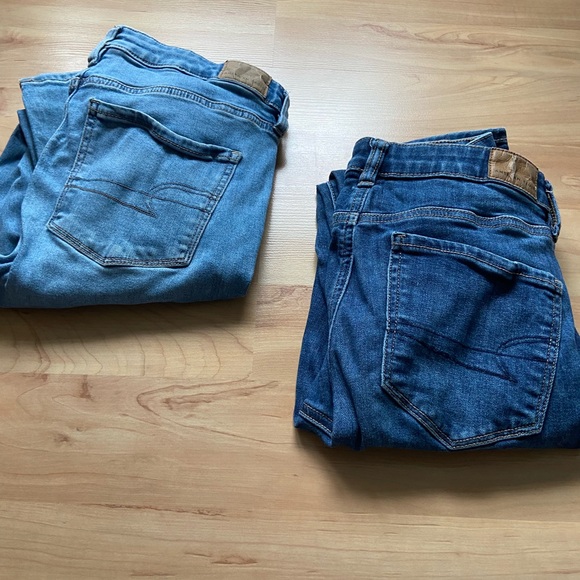 2 Pairs of American Eagle Jeans - Picture 9 of 16